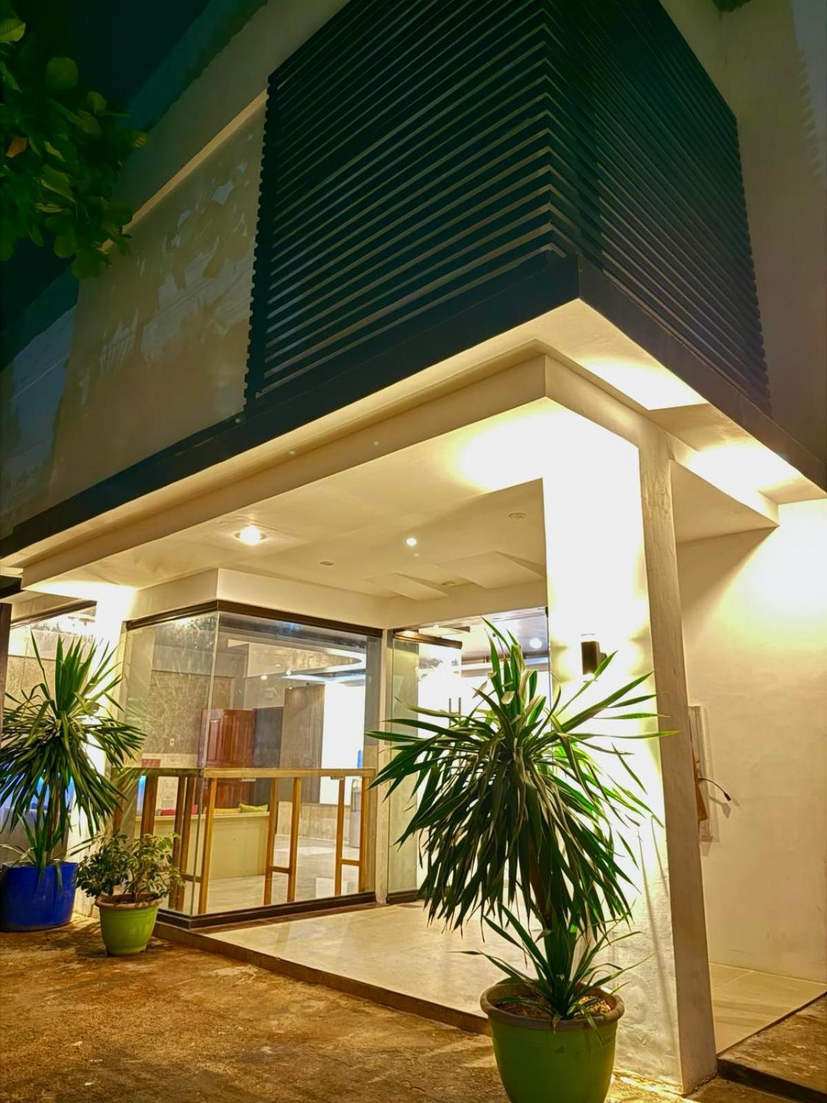 Goofy Ants Hostel Puerto Princesa Екстер'єр фото